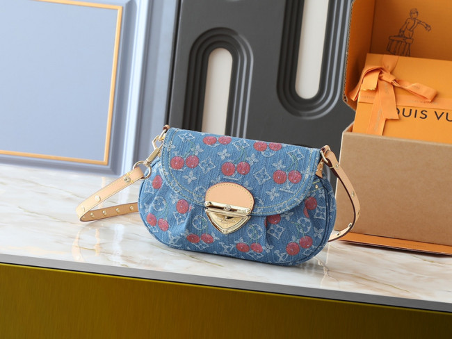 Split leather denim bag ,4A ,size 27x18x3cm,no box,  B80-75