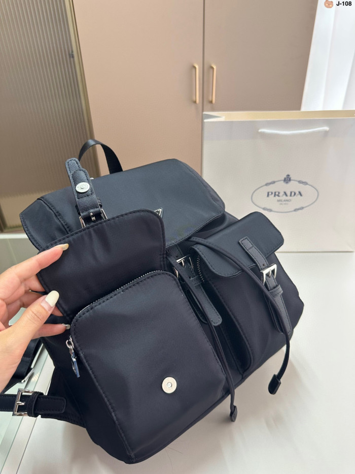 Nylon bag ,4A ,size 29x15x26 cm,no box,  B75-271-272
