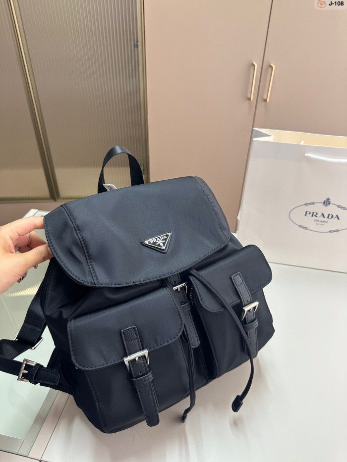 Nylon bag ,4A ,size 29x15x26 cm,no box,  B75-271-272