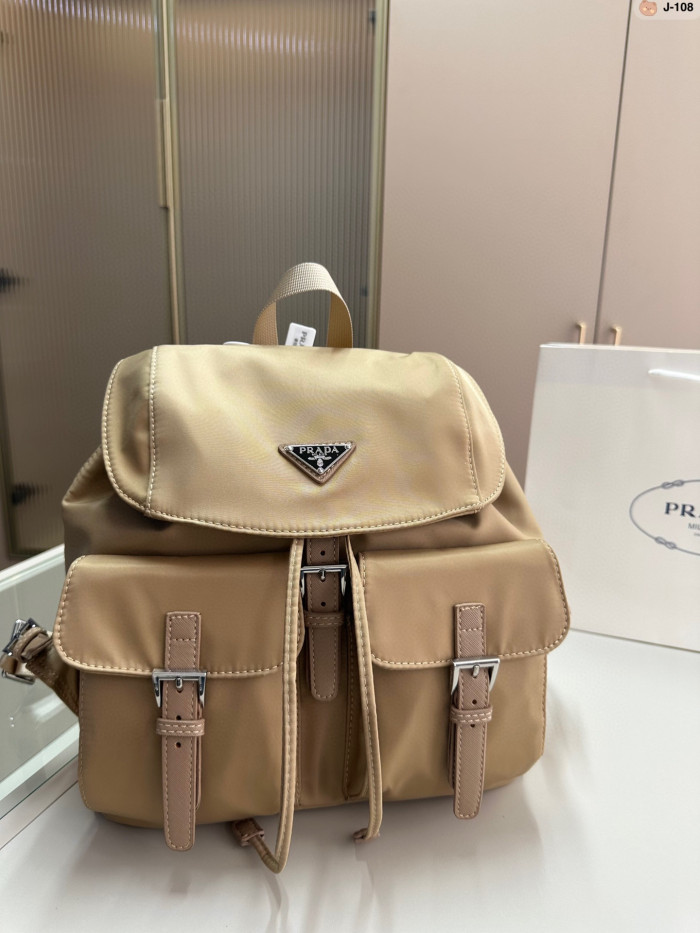 Nylon bag ,4A ,size 29x15x26 cm,no box,  B75-271-272