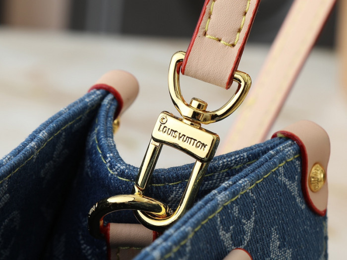 Split leather denim bag ,4A ,size 25x19x11.5cm,no box,  B75-292