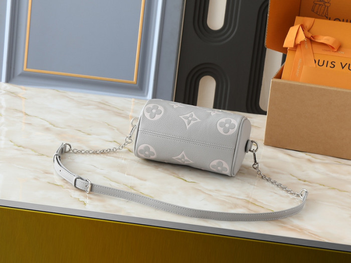 Split leather bag ,4A ,size 20.5x13.5x12cm,no box,  B75-326-327