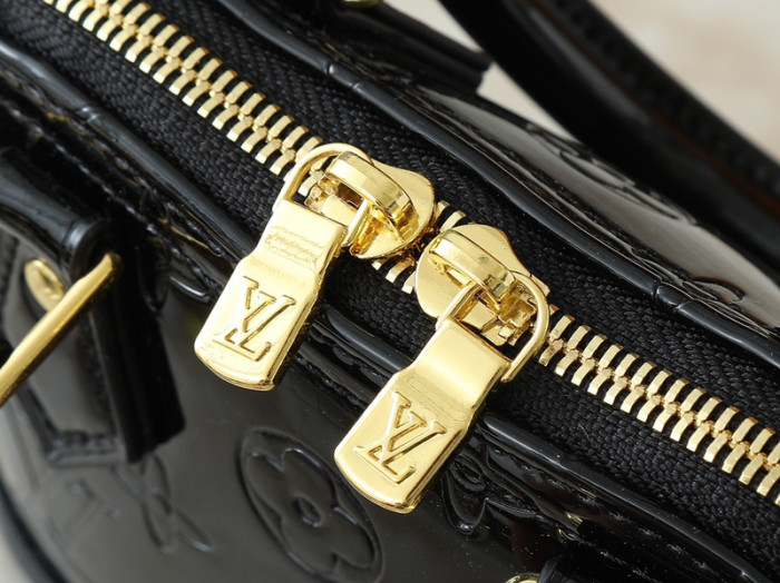 Split leather bag ,4A ,size 18x12x8cm/25x19x11cm,no box,  B75-329-338