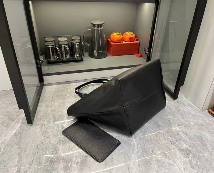 Split leather bag ,4A ,size 30x27x23cm,no box,  B88-206-211
