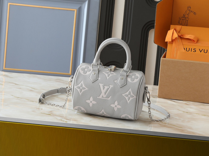 Split leather bag ,4A ,size 20.5x13.5x12cm,no box,  B75-326-327