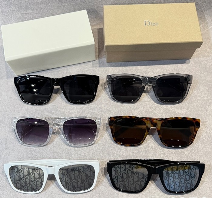 Blue light blocking sunglasses with the box and case ,G25-1744-1749