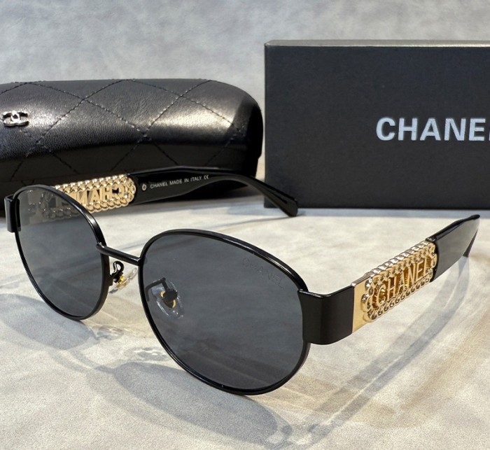 Blue light blocking sunglasses with the box and case ,G25-1717-1722