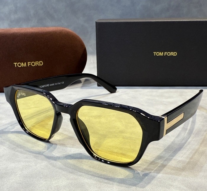 Blue light blocking sunglasses with the box and case ,G25-1723-1729