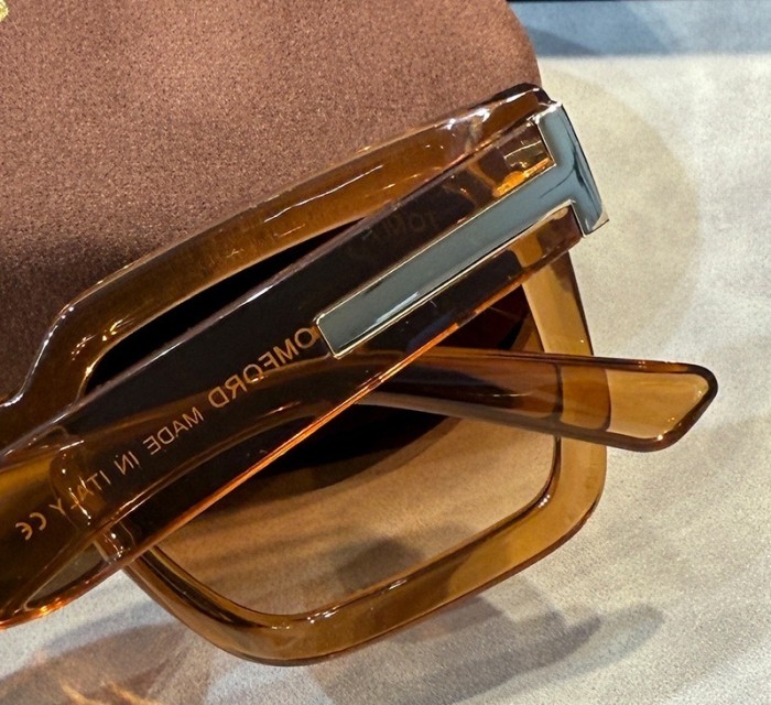 Blue light blocking sunglasses with the box and case ,G25-1730-1736