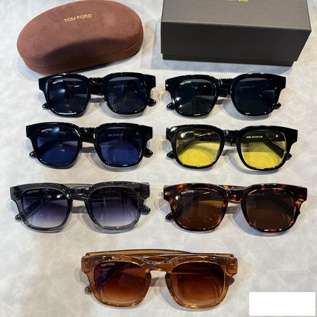 Blue light blocking sunglasses with the box and case ,G25-1737-1743