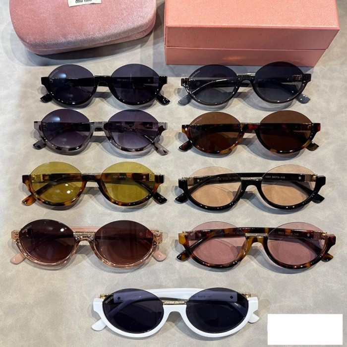 Blue light blocking sunglasses with the box and case ,G25-1760-1768