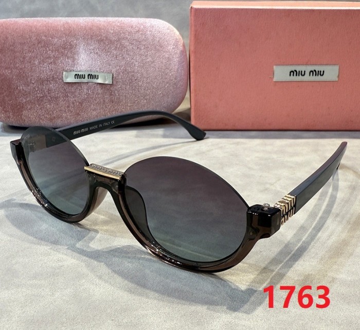 Blue light blocking sunglasses with the box and case ,G25-1760-1768