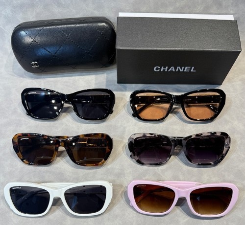 Blue light blocking sunglasses with the box and case ,G25-1781-1786