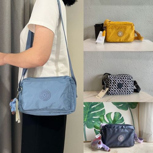 Nylon canvas Single-shoulder bag, crossbody bag，Size 24*17*9cm.B50-79-97