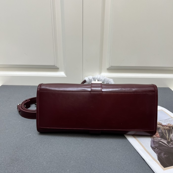 Leather bag ,5A ,size 32x22x13cm,no box,  B110-293