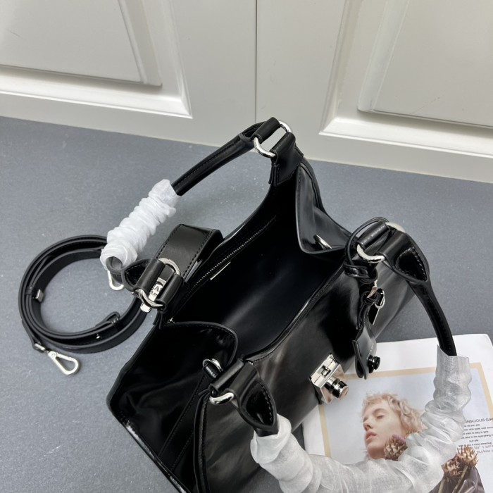 Leather bag ,5A ,size 32x22x13cm,no box,  B110-290