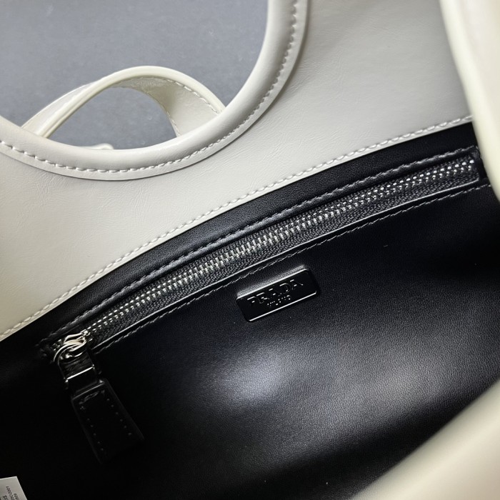 Leather bag ,5A ,size 32x22x13cm,no box,  B110-295
