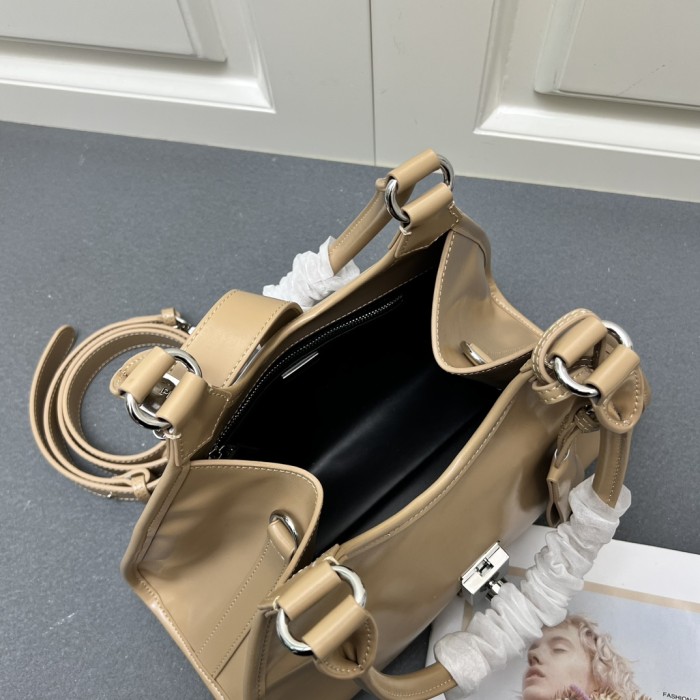 Leather bag ,5A ,size 32x22x13cm,no box,  B110-291