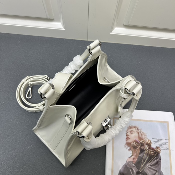 Leather bag ,5A ,size 32x22x13cm,no box,  B110-295