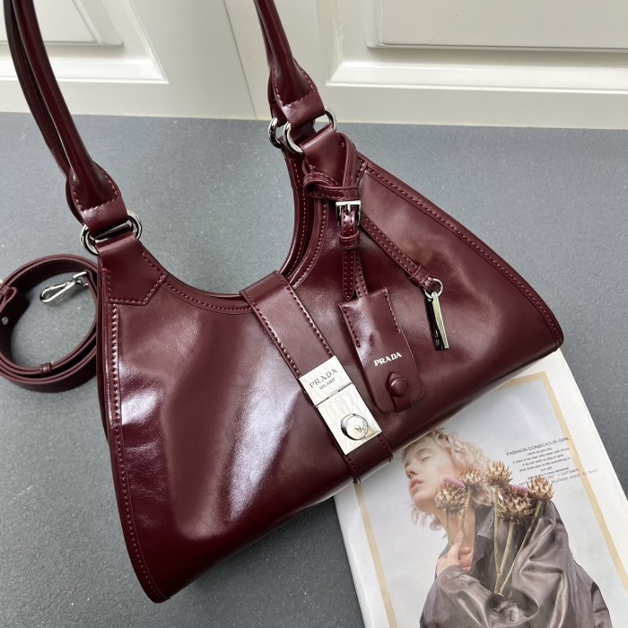 Leather bag ,5A ,size 32x22x13cm,no box,  B110-293