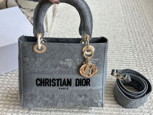 Leather canvas  bag ,5A ,size 24x20cm,no box,  B110-289
