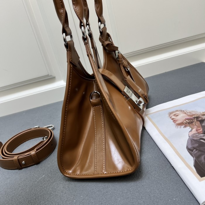 Leather bag ,5A ,size 32x22x13cm,no box,  B110-296