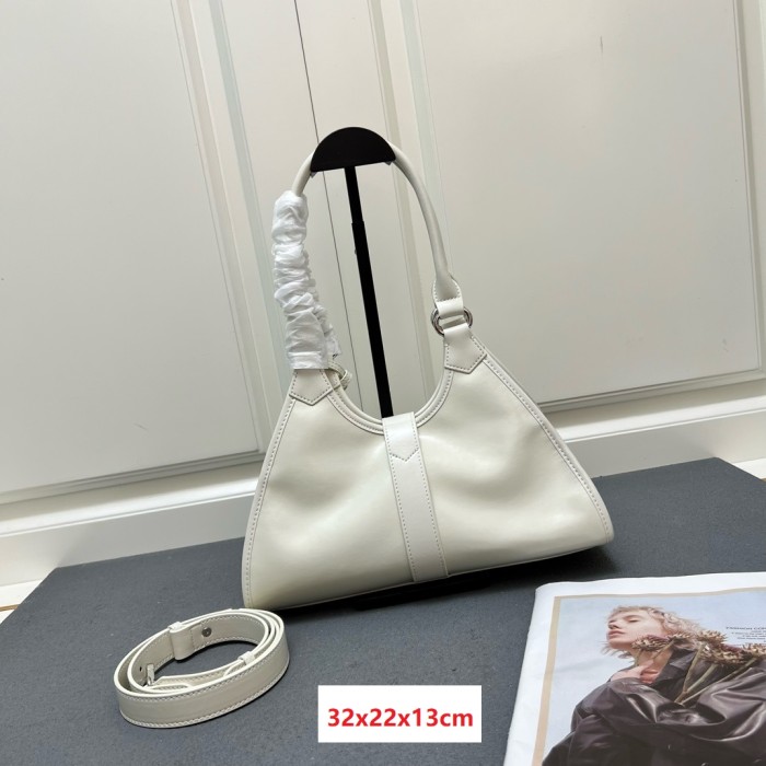 Leather bag ,5A ,size 32x22x13cm,no box,  B110-295