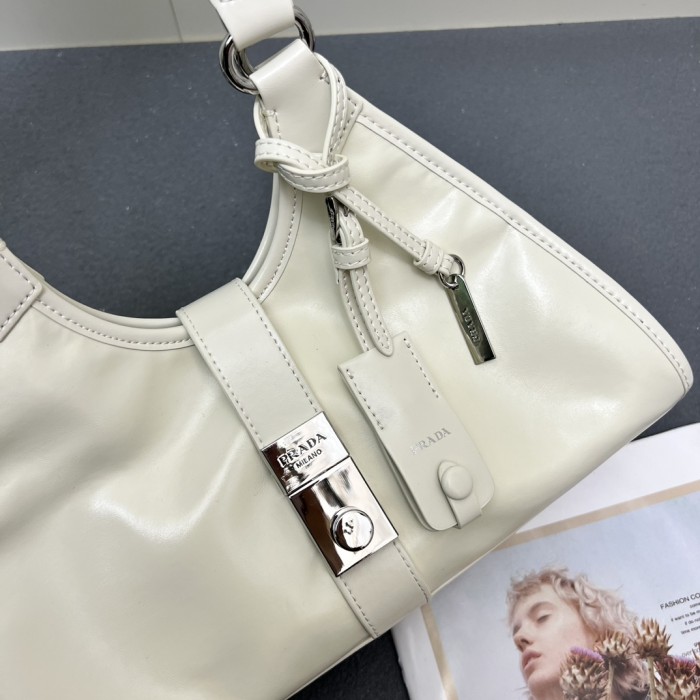 Leather bag ,5A ,size 32x22x13cm,no box,  B110-295