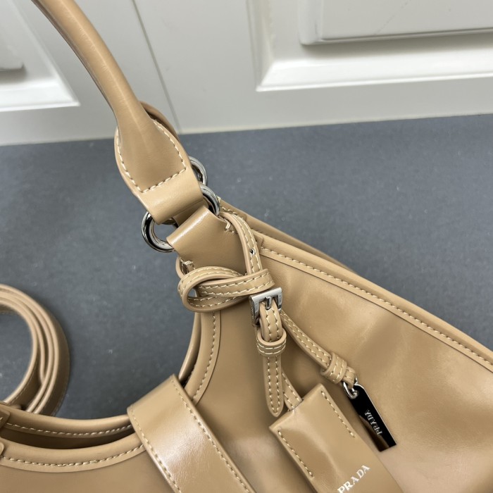 Leather bag ,5A ,size 32x22x13cm,no box,  B110-291