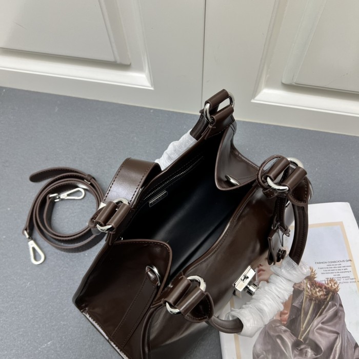 Leather bag ,5A ,size 32x22x13cm,no box,  B110-292