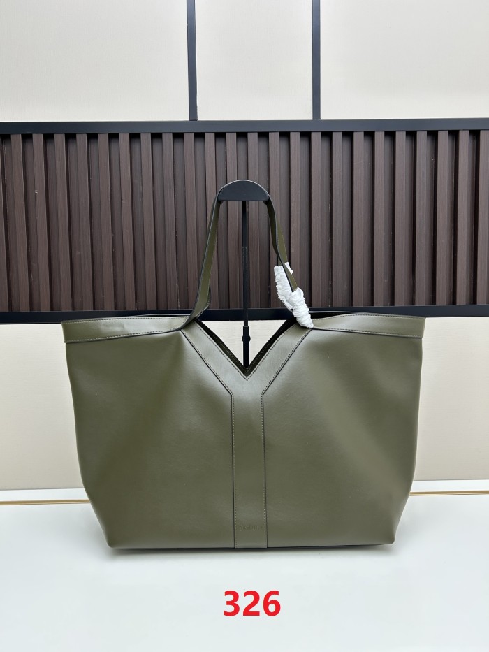 Leather bag ,5A ,size 37x32x7cm,no box,  B110-326