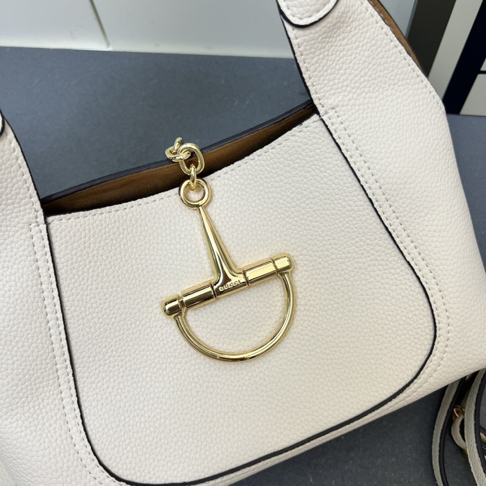 Leather bag ,5A ,size 27.5x21x16cm,no box,  B110-330