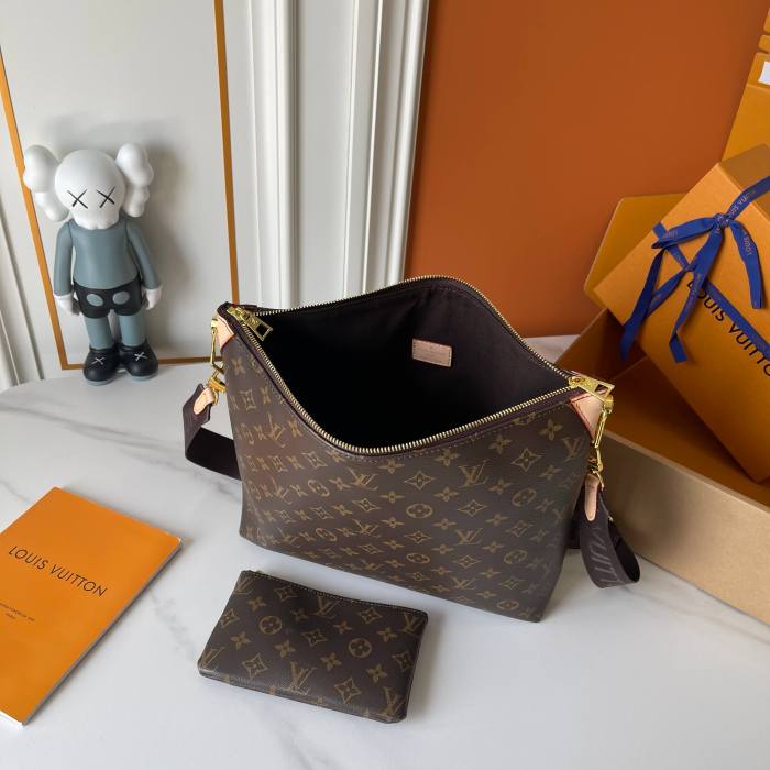 Leather bag ,5A ,size 38x33x10cm,no box,  B110-315