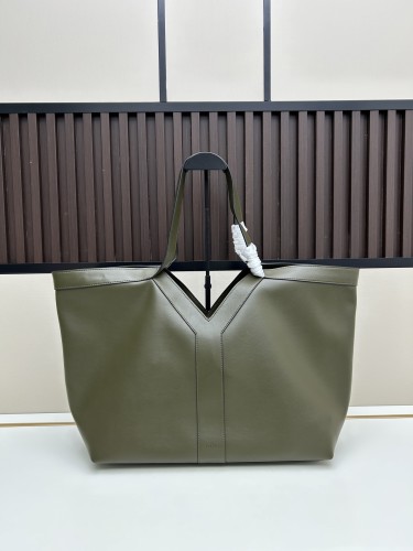 Leather bag ,5A ,size 37x32x7cm,no box,  B110-326
