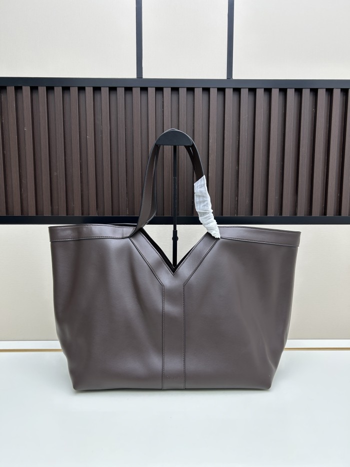 Leather bag ,5A ,size 37x32x7cm,no box,  B110-324
