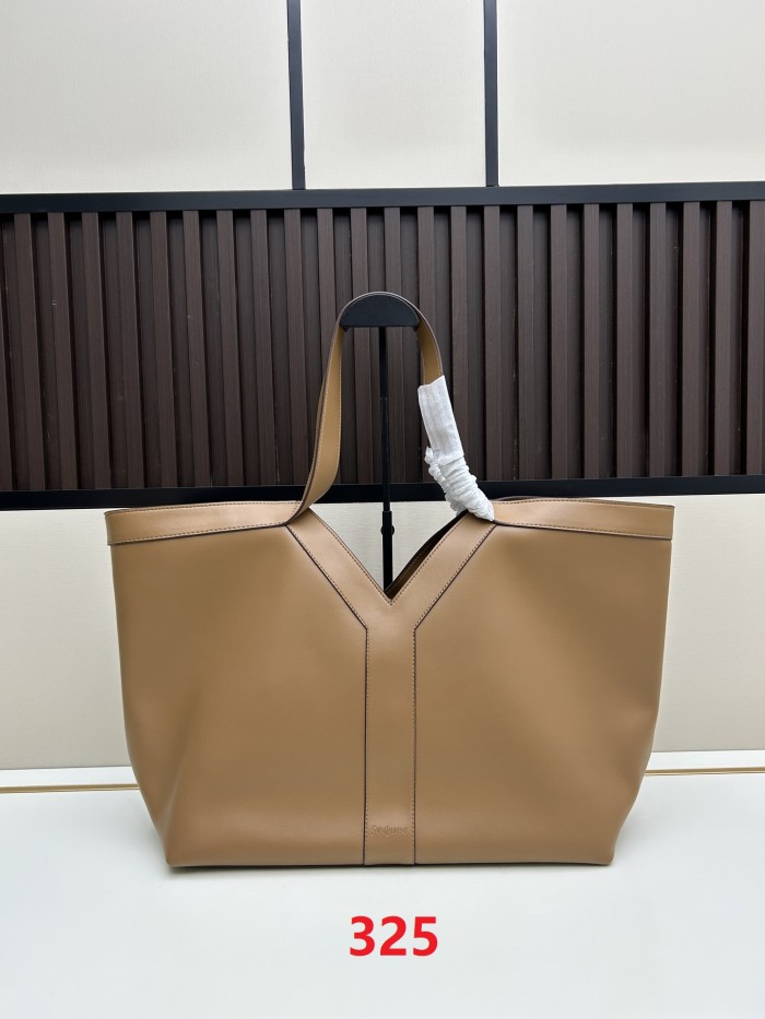 Leather bag ,5A ,size 37x32x7cm,no box,  B110-325