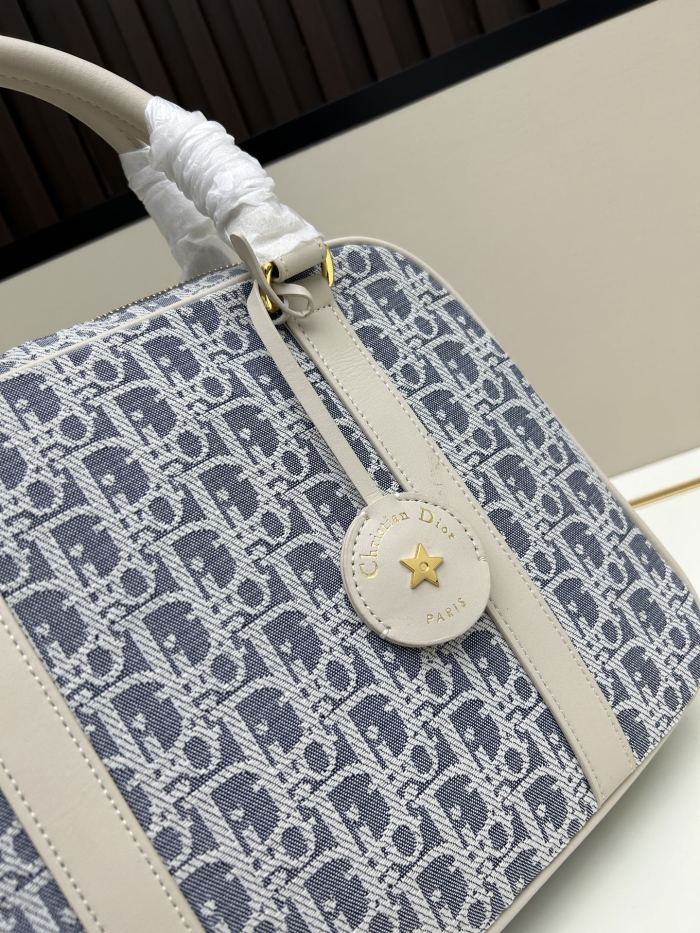 Canvas leather bag ,5A ,size 31x22.5x11.5cm,no box,  B110-334