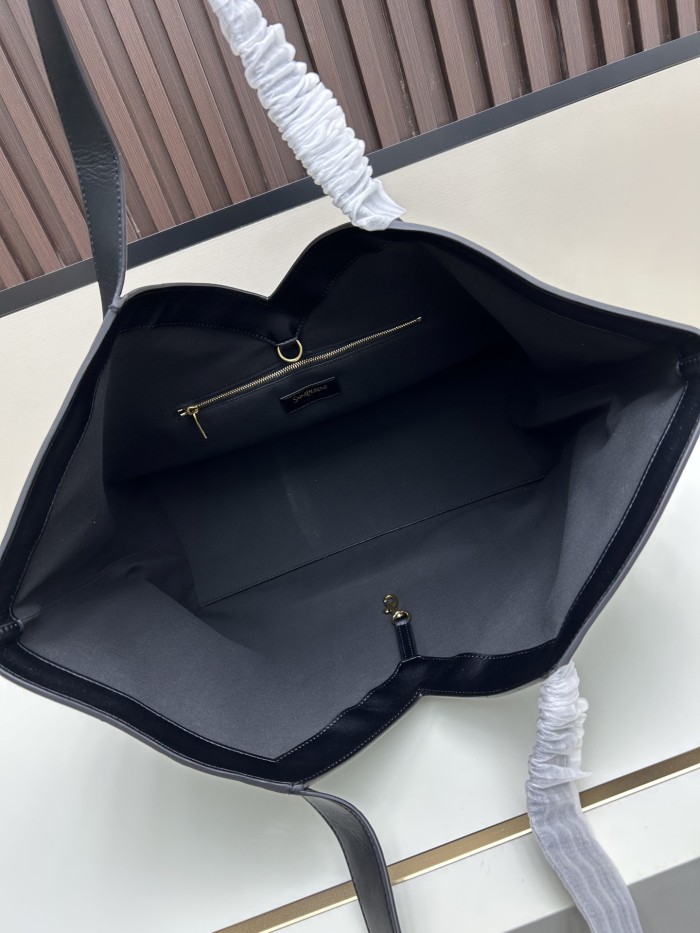Leather bag ,5A ,size 37x32x7cm,no box,  B110-323