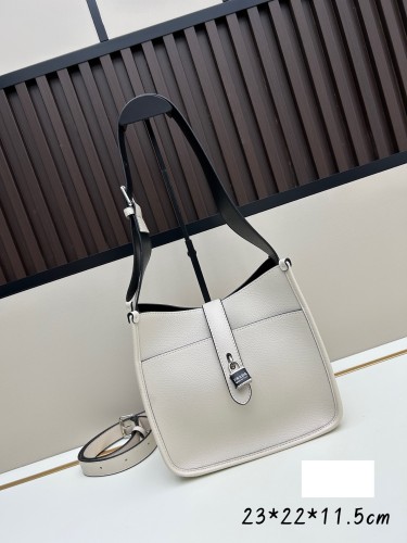 Leather bag ,5A ,size 23x22x11.5cm,no box,  B130-82
