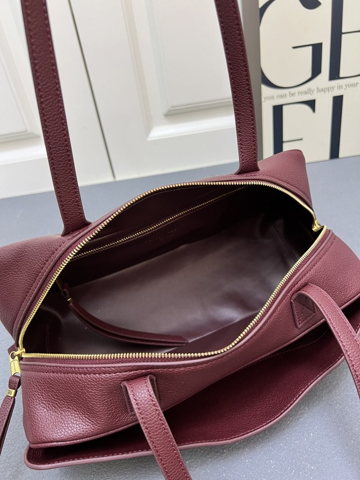 Leather bag ,5A ,size 30x11x11cm,no box,  B130-85