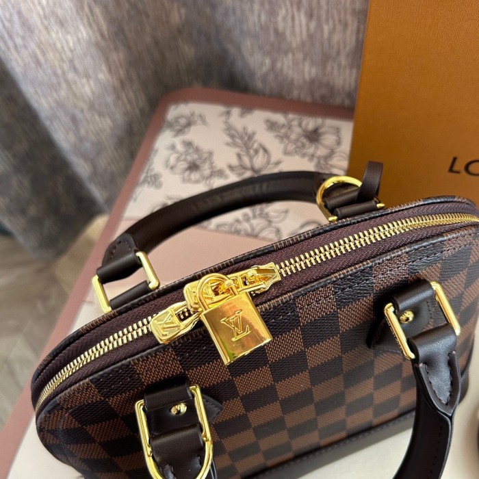 Split leather bag ,3A ,no box, size 24x18cm, B68-151-152