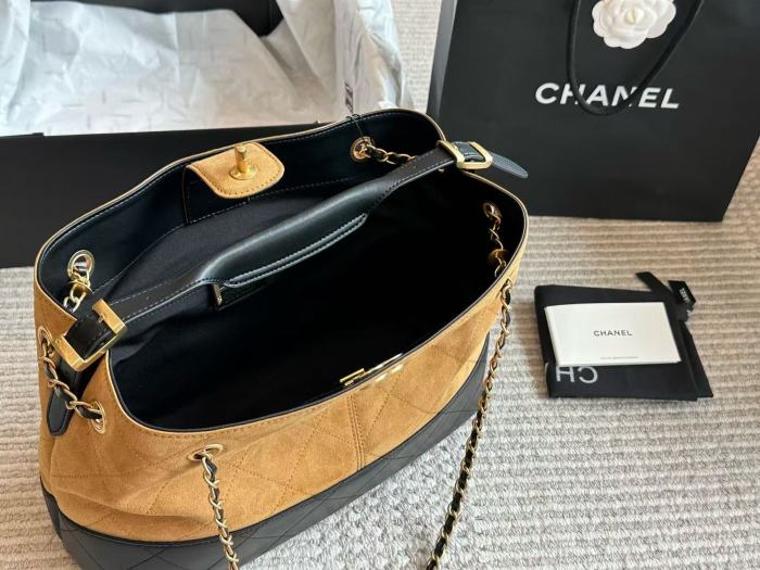 Leather bag ,5A ,size 36*24*14cm,no box,  B110-363