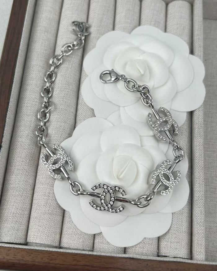 Bracelet jewelry ,with box,  J25-163