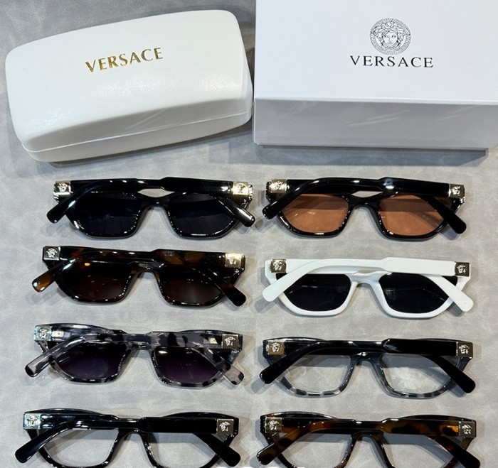 Blue light blocking sunglasses with the box and case ,G25-2055-2062