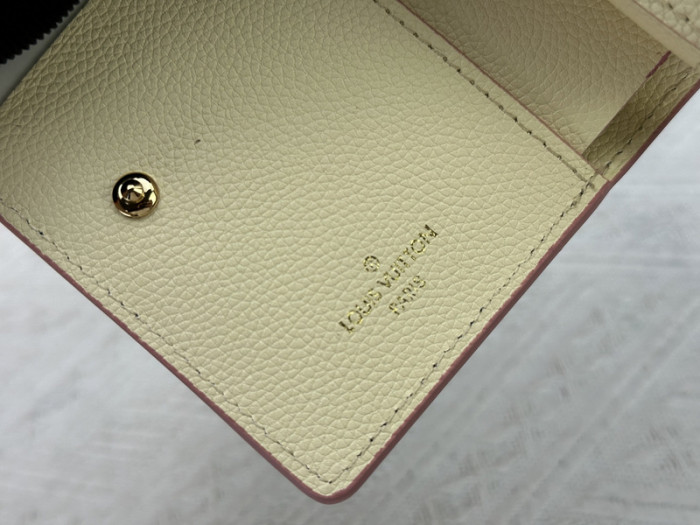 Leather bag, 5A,size 12x9x3.5cm,no box,B50-127