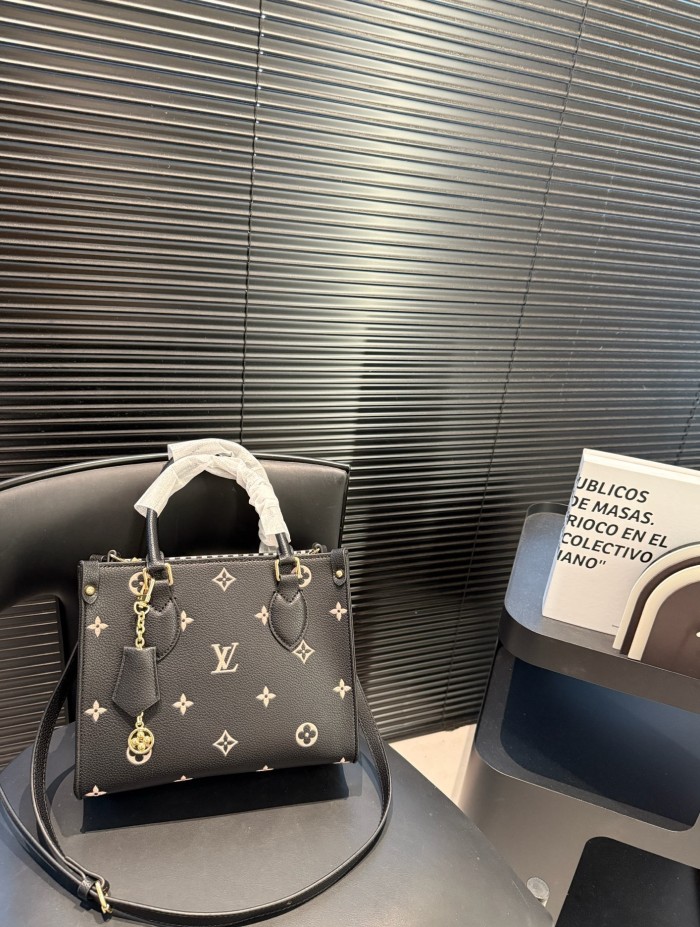 Split leather bag, 3A,size 25x20cm,no box,B68-155