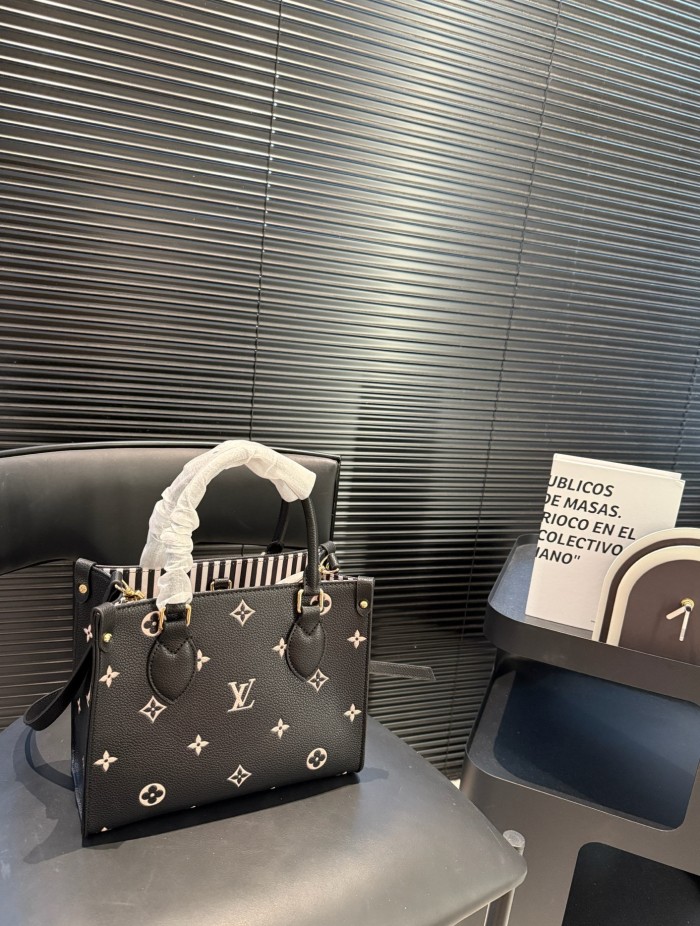 Split leather bag, 3A,size 25x20cm,no box,B68-155