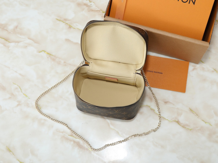 Split leather bag ,4A ,size 20x13.5x12cm,no box,  B80-159