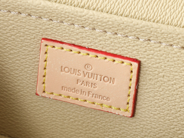 Split leather bag ,4A ,size 20x13.5x12cm,no box,  B80-159