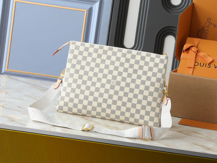 Split leather bag ,4A ,size 34X24X12cm,no box,  B80-157